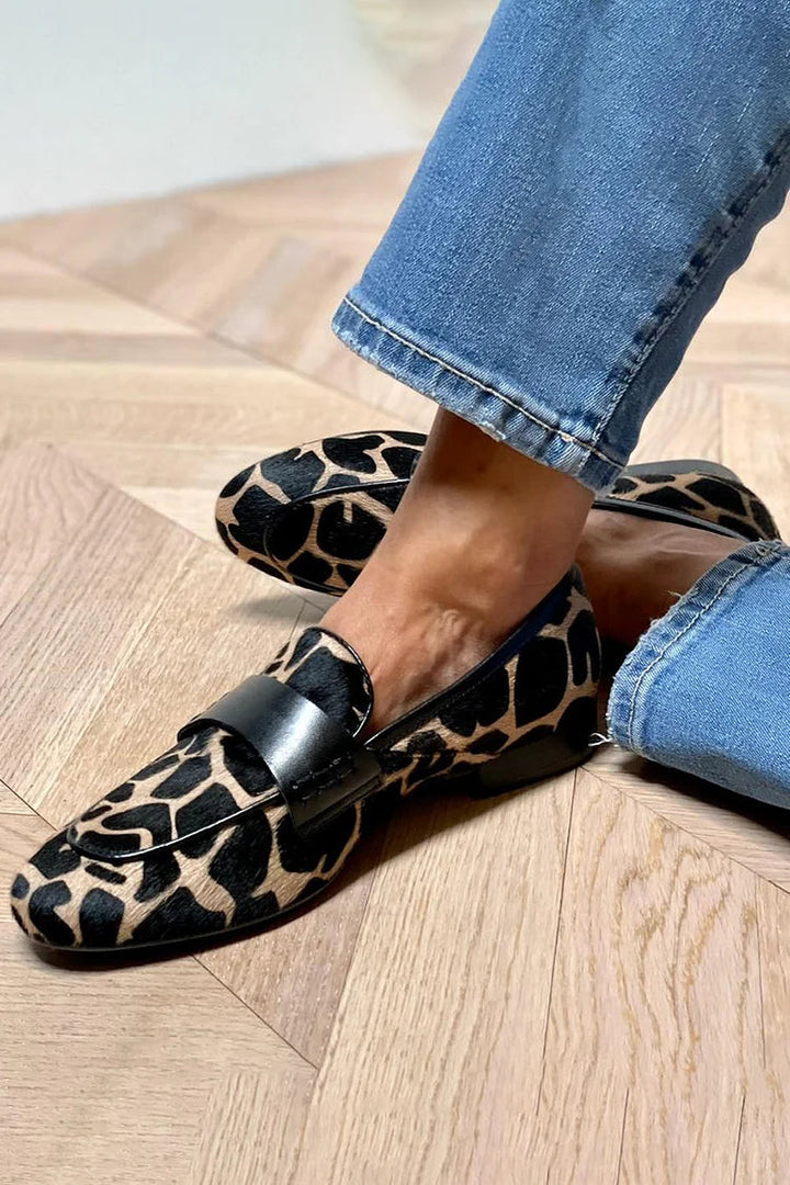 Loafer s potiskem zvířat a elegantním detailem