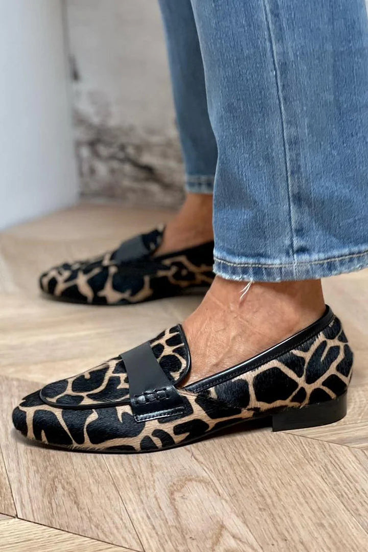 Loafer s potiskem zvířat a elegantním detailem