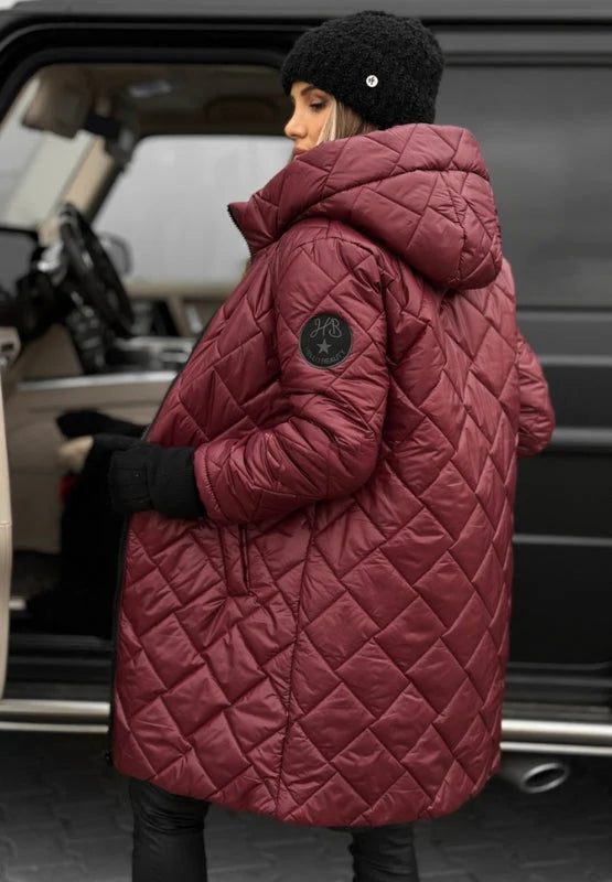 Bogna | Elegantní prošívaná péřová bunda s kapucí