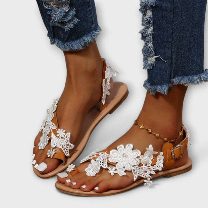 Boho - Pohodlné sandály s květinami a kotníkovým páskem