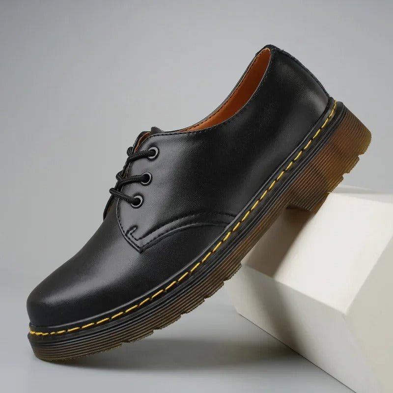 Martens | Elegantní boty s nízkým svrškem